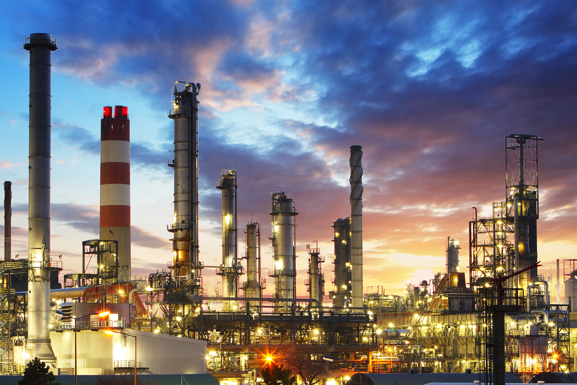 Image of oil and gas refinery